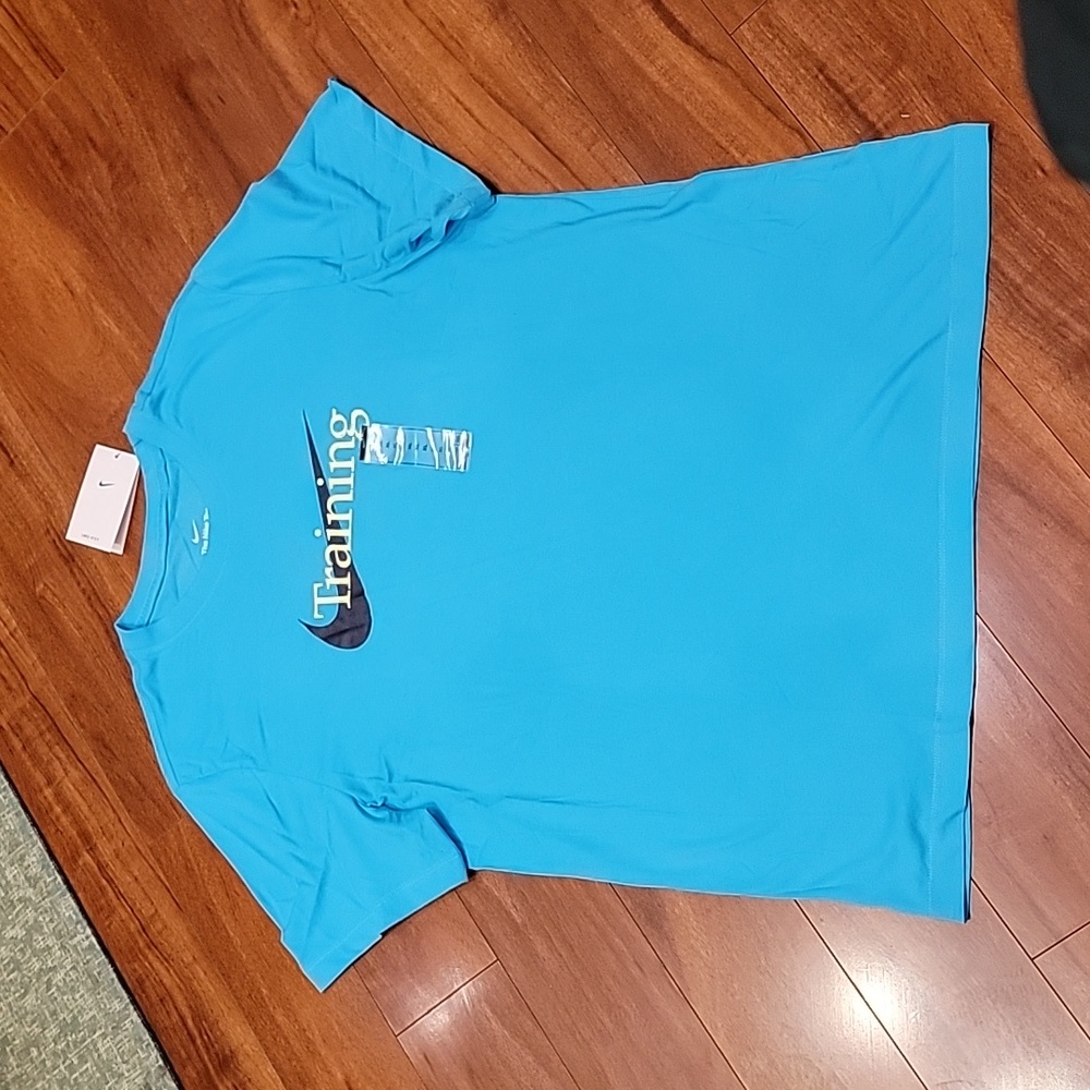 NWT Men's Nike dri-fit tee